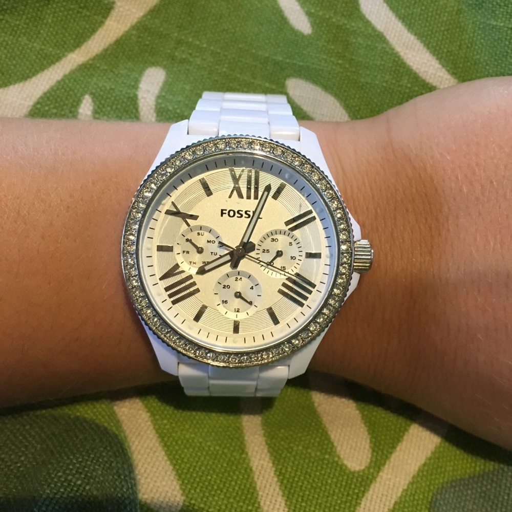 White Fossil Watch - needs battery